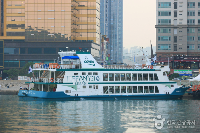 釜山Tiffany21游览船(부산 티파니21 크루즈 유람선)