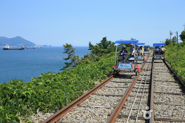 麗水海洋鐵路自行車(여수 해양레일바이크)