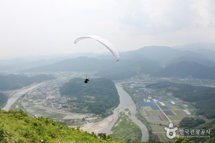 長巖山滑翔場(장암산 활공장)