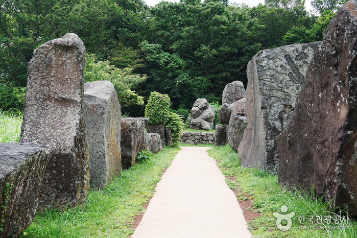 濟州石頭文化公園(제주돌문화공원)