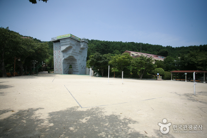 釜山廣域市金蓮山青少年修練院(부산광역시 금련산청소년수련원)