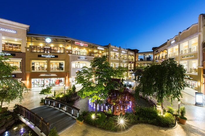 Shinsegae Simon Paju Premium Outlets (신세계사이먼 파주 프리미엄아울렛)