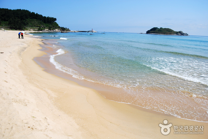 Hwajinpo Beach [National Geopark] (화진포 (강원평화지역 국가지질공원))