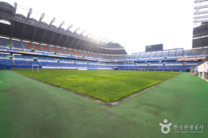 Daejeon World Cup Stadium (대전월드컵경기장)