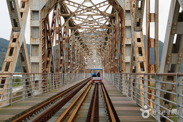 Gimhae Nakdonggang River Rail Park (김해낙동강레일파크)