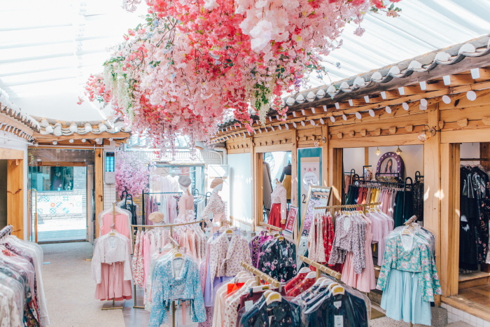 Teterot Salon (때때롯살롱)