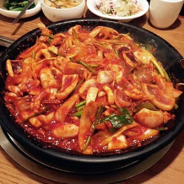 Baetgodong (뱃고동)