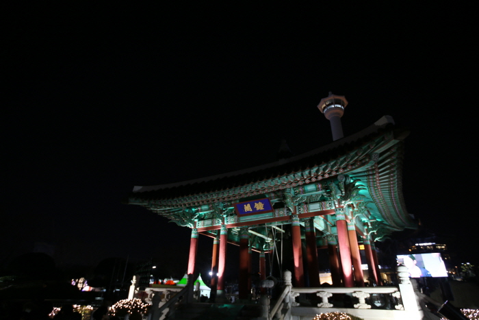 New Year's Bell-ringing Ceremony (새해맞이 시민의 종 타종행사)