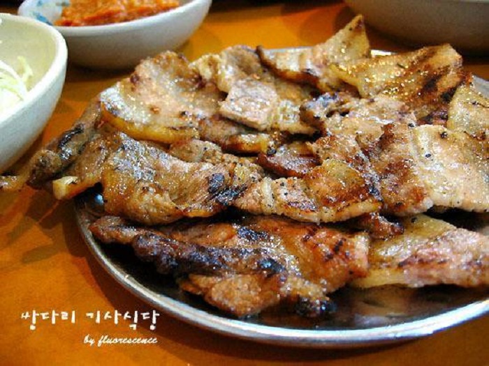 Ssangdari Gisa Sikdang (쌍다리기사식당)