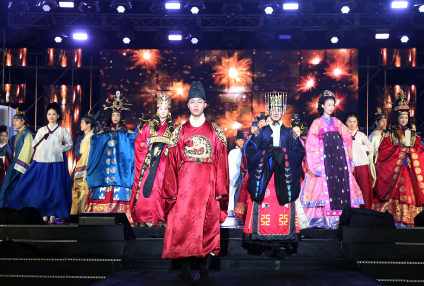 Miryang Arirang Festival (밀양 아리랑대축제)