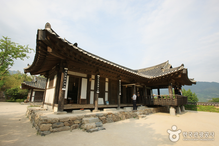 Choi Champandaek (최참판댁)