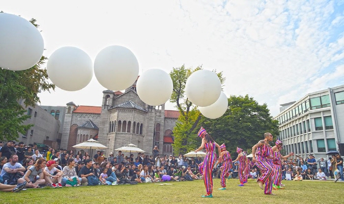 Уличный фестиваль искусств в Сеуле (서울거리예술축제)