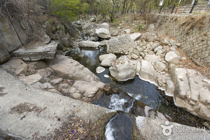 Долина Уидон (우이동계곡)