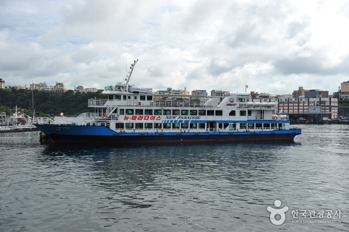 Crucero New Paradise de Seogwipo (서귀포유람선 뉴파라다이스호)