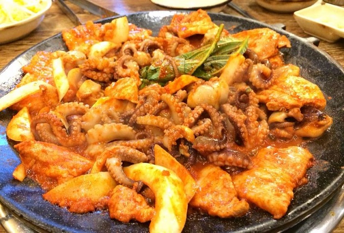 Yongdu-dong Jjukkumi (용두동쭈꾸미) Yongdu-dong Jjukkumi (용두동쭈꾸미)