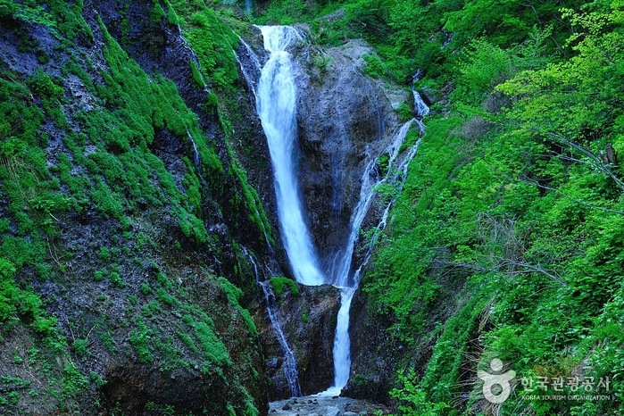 Cascadas Bongnae (봉래폭포)